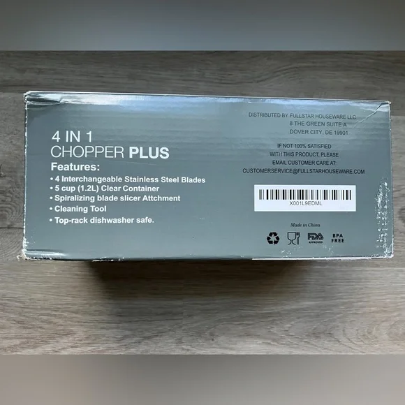 Fullstar | ‘4-in-1 Chopper Plus’ Vegetable Chopper - Picture 3 of 6